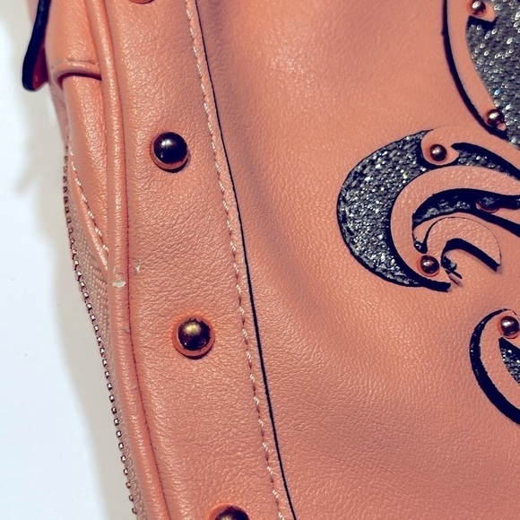 Miss Me Fleurdelis Crossbody Bag - Picture 9 of 10